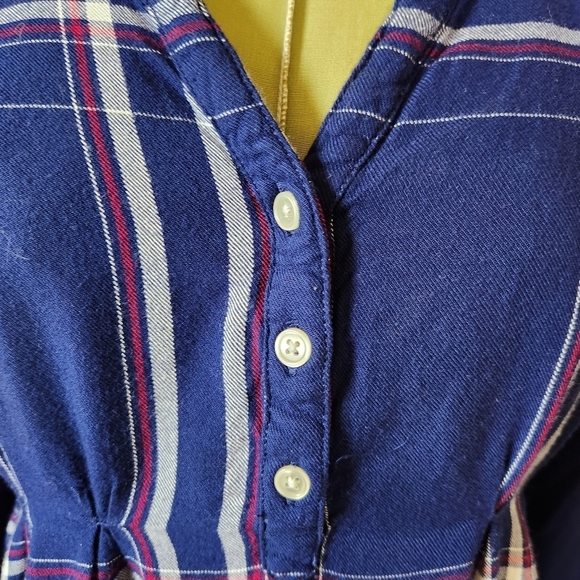 LED Luxe Essentials Plaid Top Size Small - Picture 4 of 12